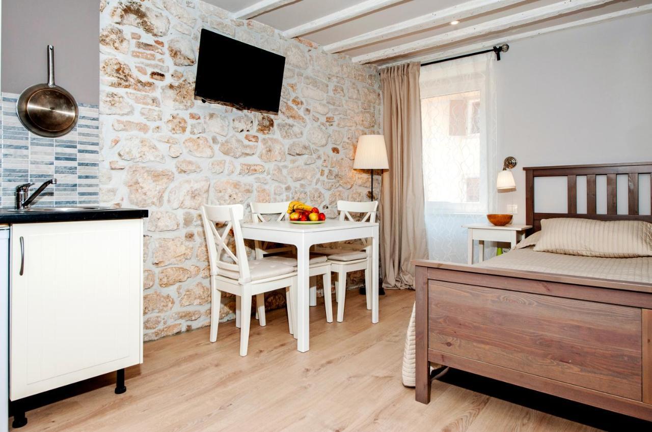 Apartman Carera 42
