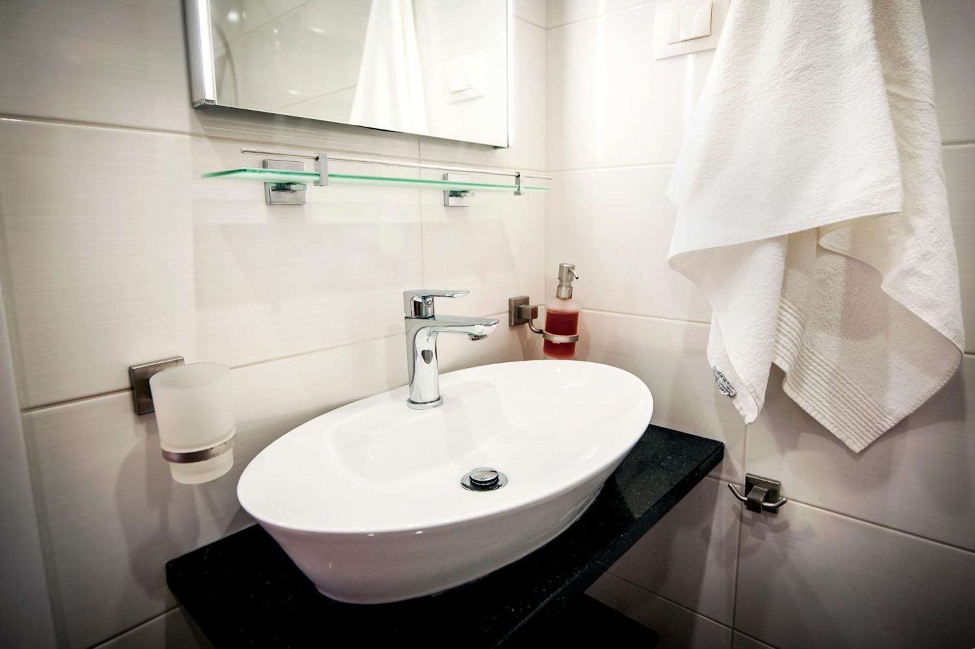 Apartman Carera 42 *
